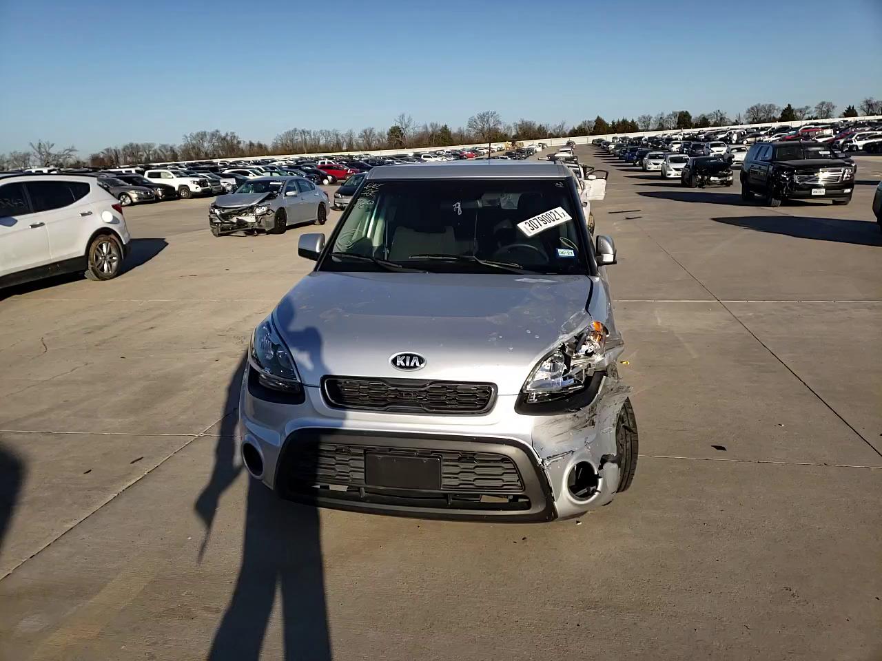 Photo 10 VIN: KNDJT2A52D7542411 - KIA SOUL 