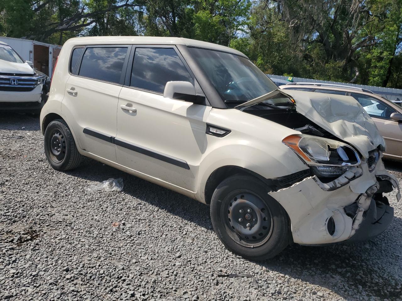 Photo 3 VIN: KNDJT2A52D7562237 - KIA SOUL 