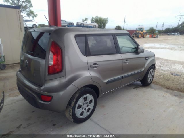 Photo 3 VIN: KNDJT2A52D7613509 - KIA SOUL 