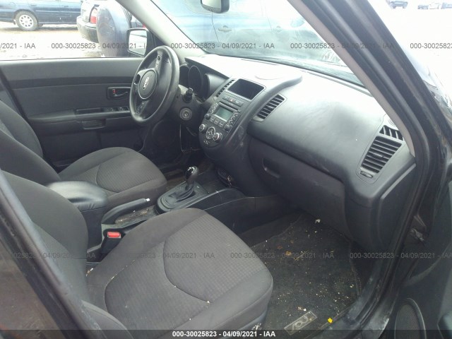 Photo 4 VIN: KNDJT2A52D7773972 - KIA SOUL 