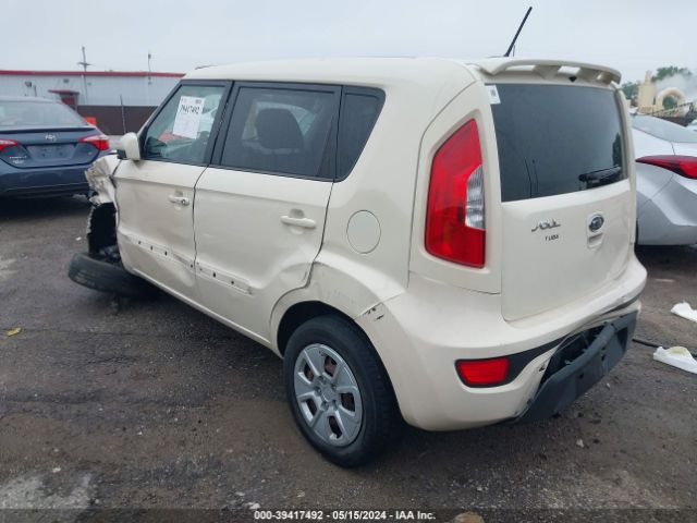 Photo 2 VIN: KNDJT2A53C7430988 - KIA SOUL 