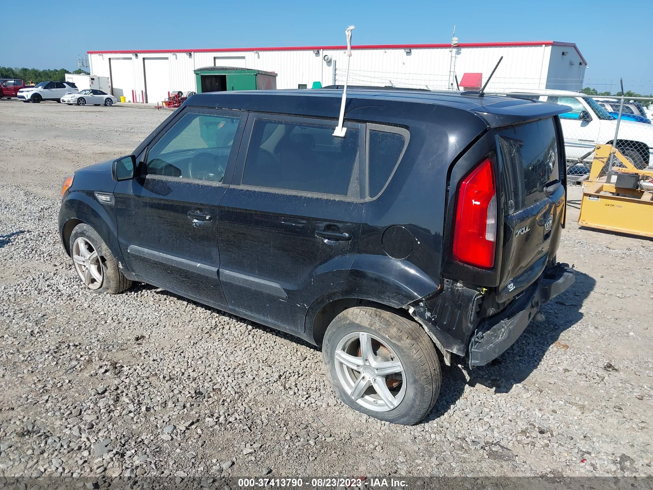 Photo 2 VIN: KNDJT2A53C7456636 - KIA SOUL 