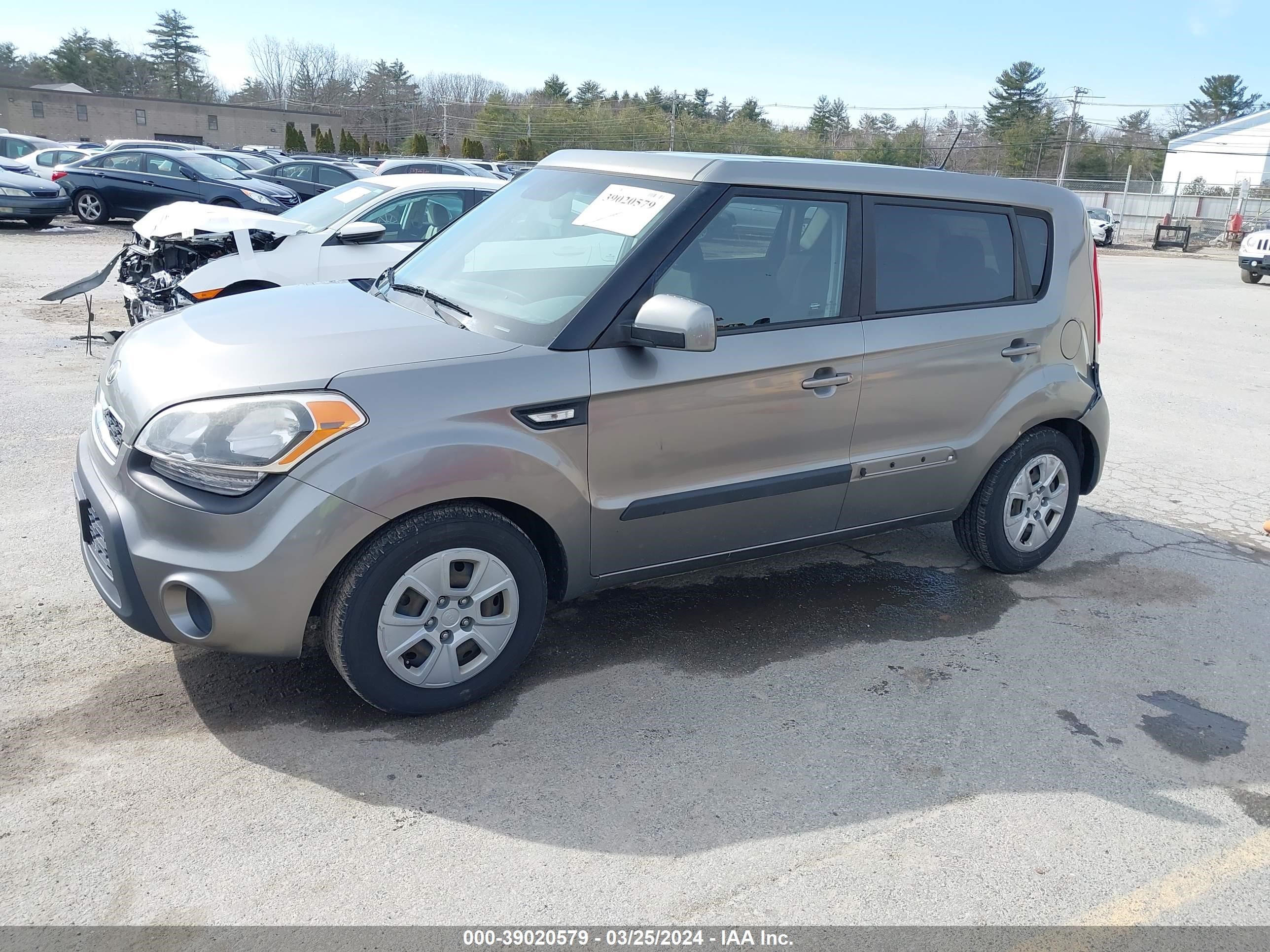 Photo 1 VIN: KNDJT2A53D7560013 - KIA SOUL 