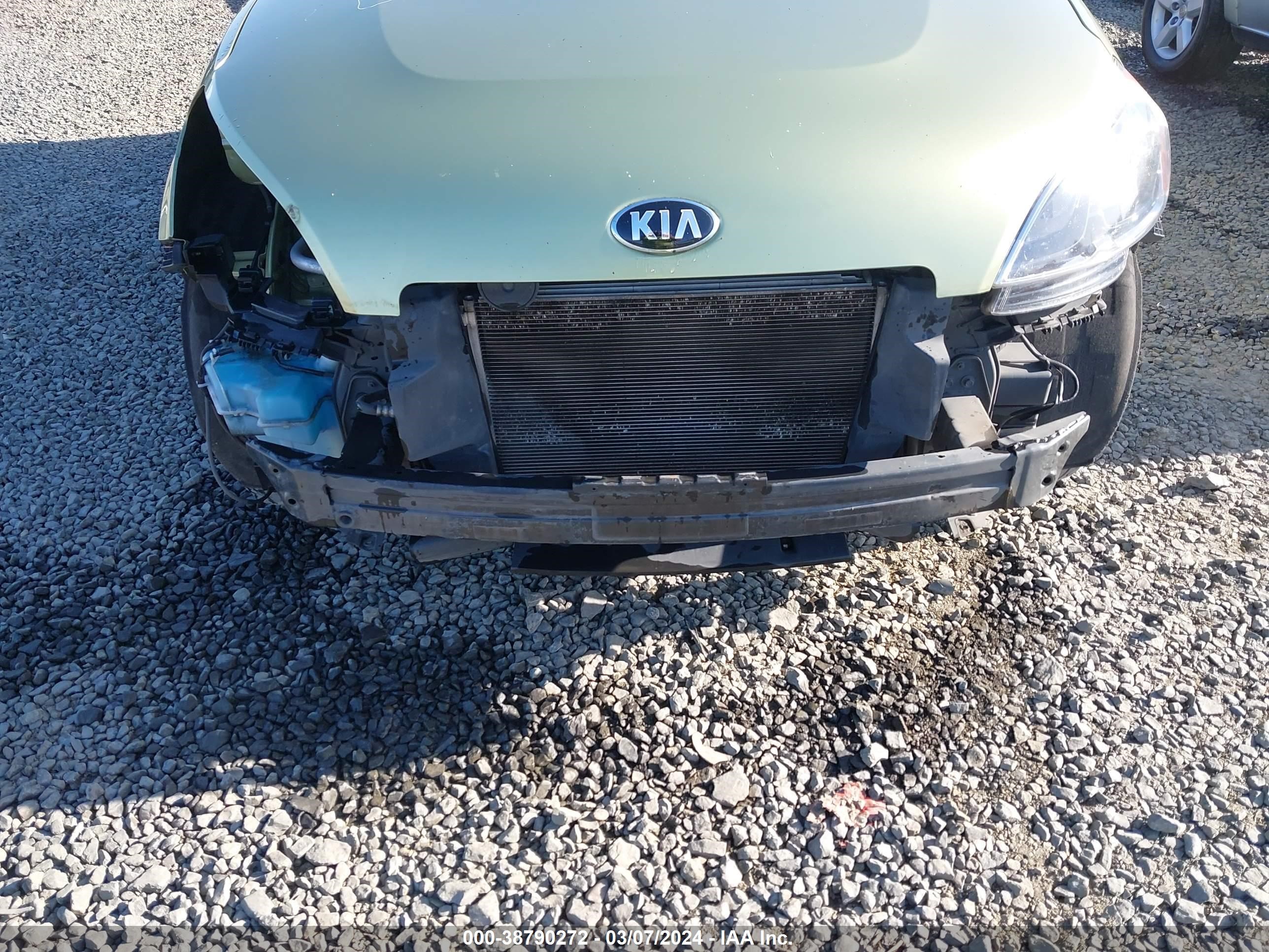 Photo 5 VIN: KNDJT2A53D7578723 - KIA SOUL 