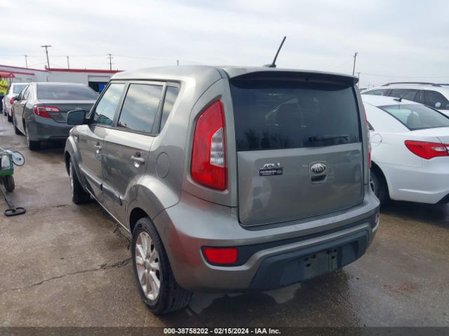 Photo 2 VIN: KNDJT2A53D7591049 - KIA SOUL 