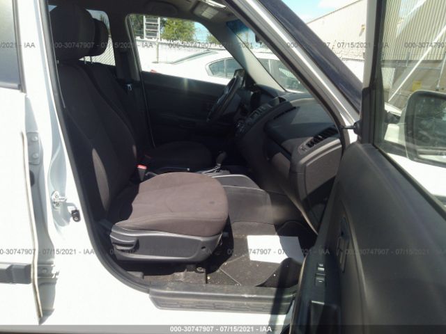 Photo 4 VIN: KNDJT2A53D7754038 - KIA SOUL 