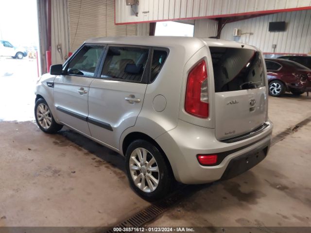 Photo 2 VIN: KNDJT2A53D7775729 - KIA SOUL 