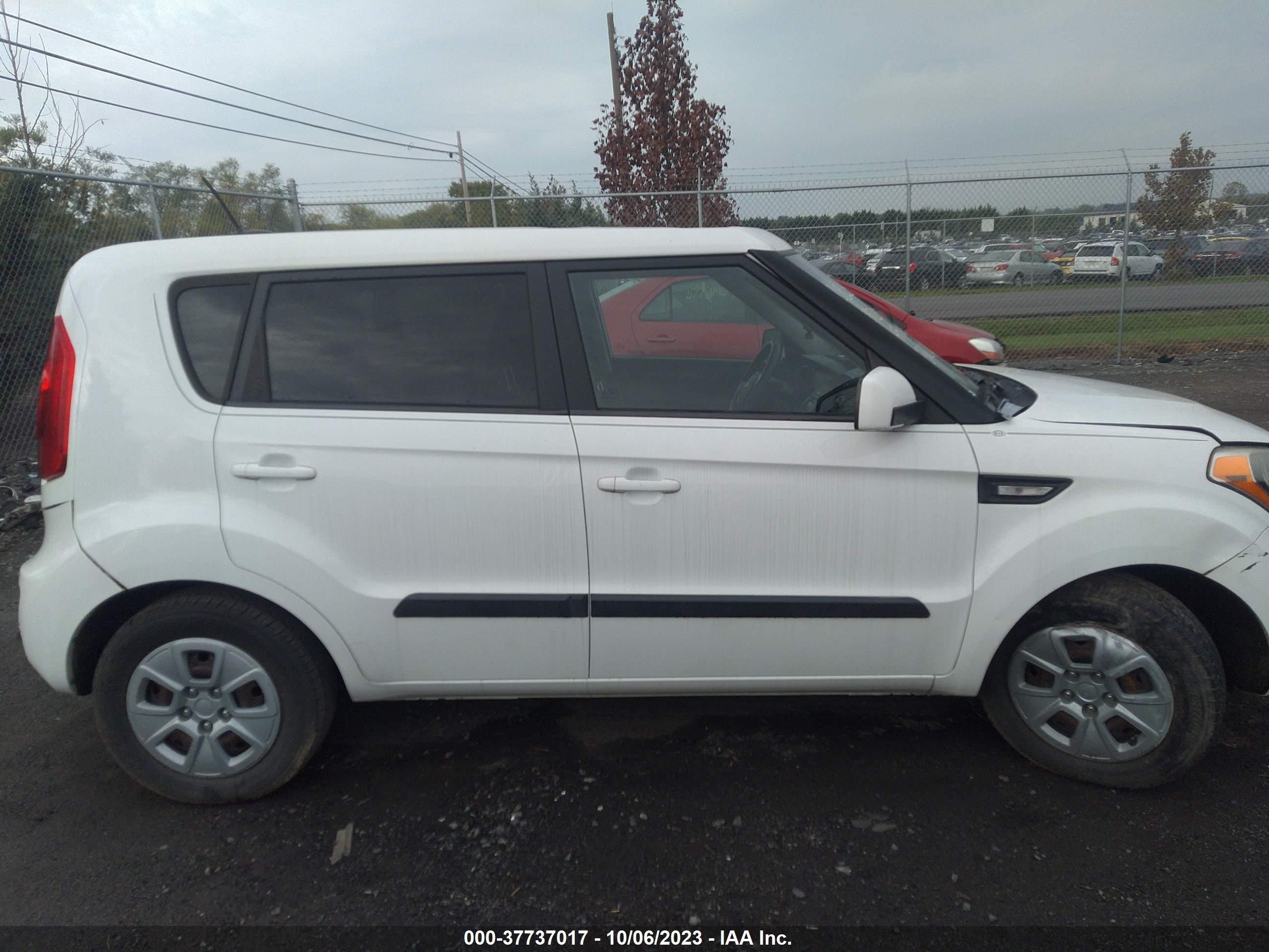 Photo 11 VIN: KNDJT2A54C7424293 - KIA SOUL 