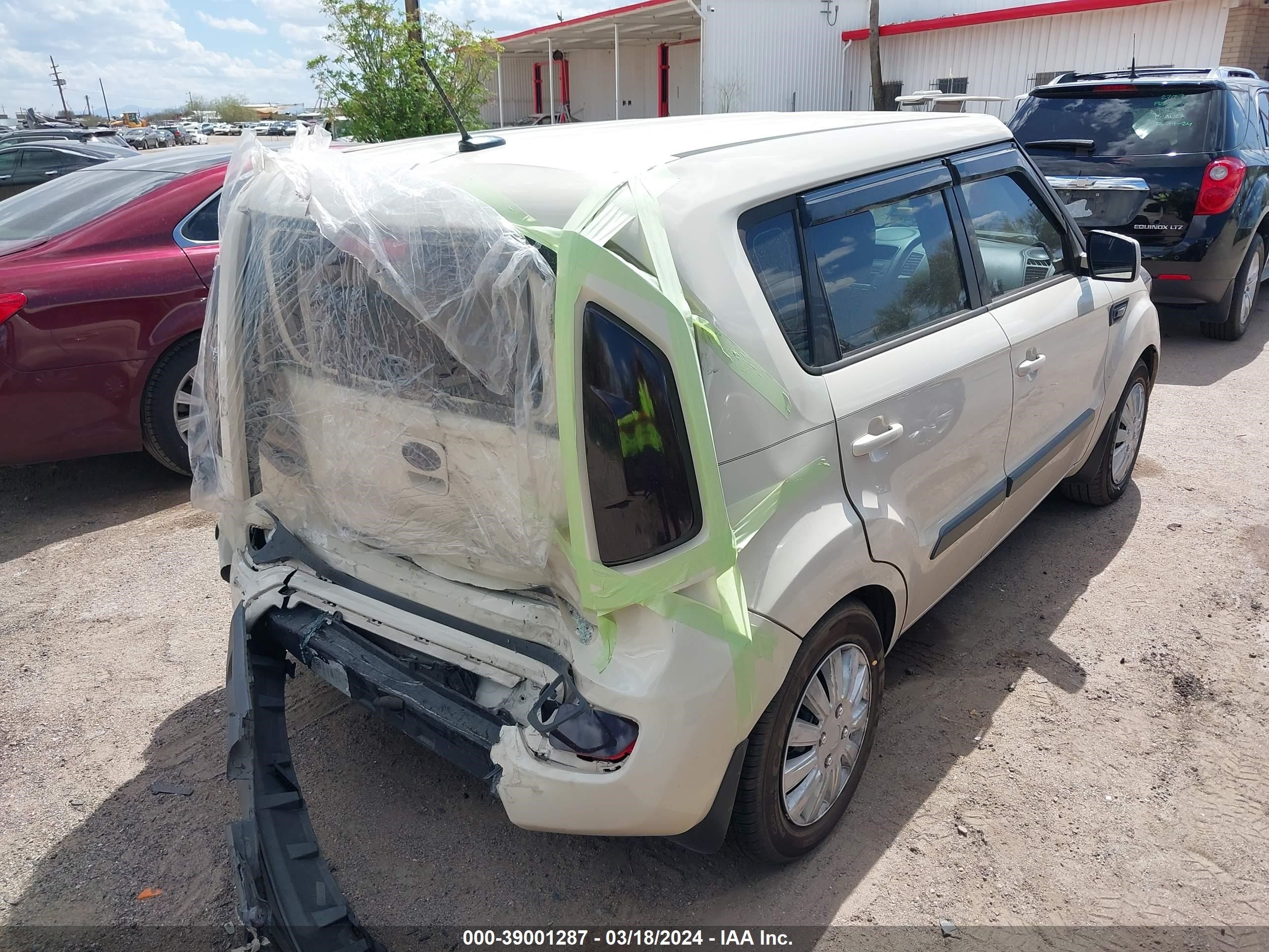 Photo 3 VIN: KNDJT2A54C7437268 - KIA SOUL 