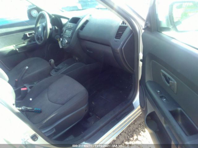 Photo 4 VIN: KNDJT2A54D7484737 - KIA SOUL 