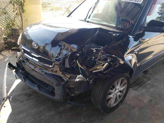 Photo 8 VIN: KNDJT2A54D7584823 - KIA SOUL 