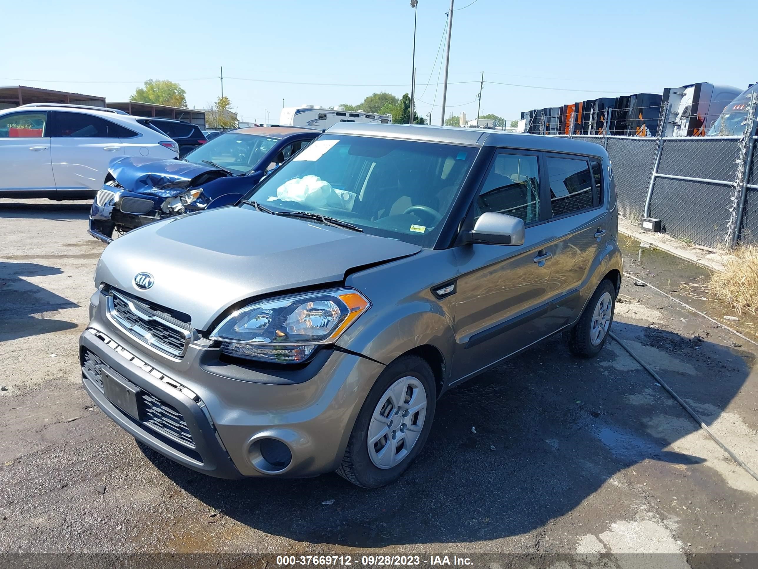 Photo 1 VIN: KNDJT2A54D7619750 - KIA SOUL 