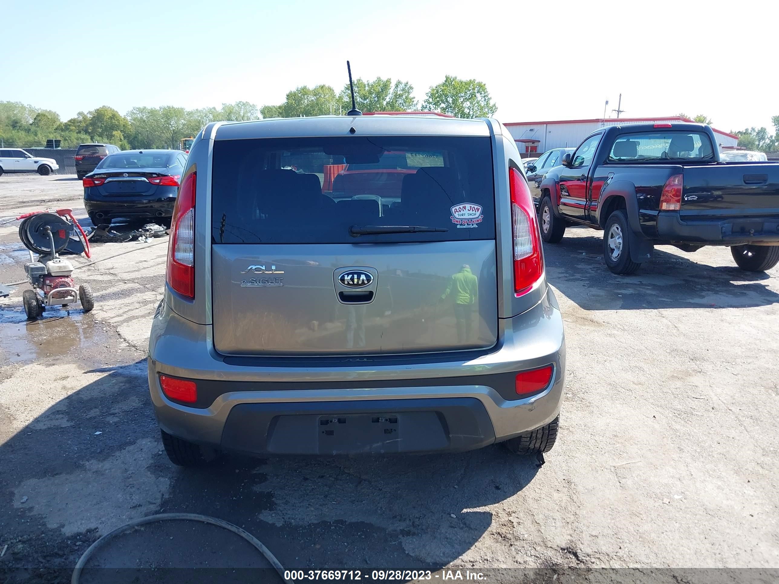 Photo 15 VIN: KNDJT2A54D7619750 - KIA SOUL 