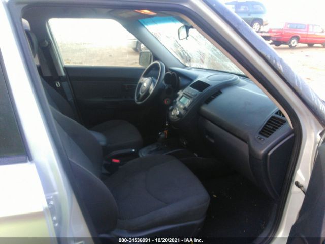 Photo 4 VIN: KNDJT2A54D7773245 - KIA SOUL 