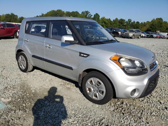 Photo 3 VIN: KNDJT2A55C7440681 - KIA SOUL 