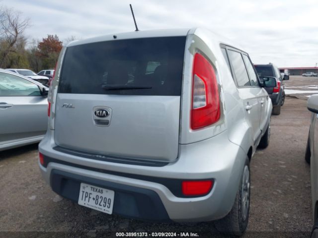 Photo 3 VIN: KNDJT2A55D7496279 - KIA SOUL 