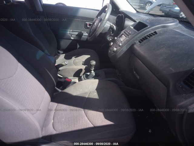 Photo 4 VIN: KNDJT2A55D7496296 - KIA SOUL 