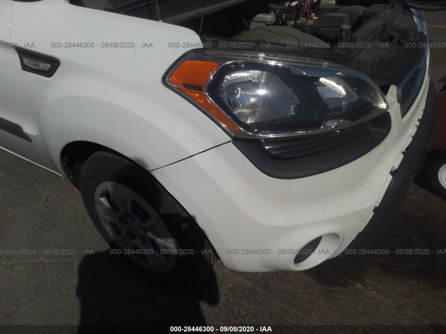 Photo 5 VIN: KNDJT2A55D7496296 - KIA SOUL 