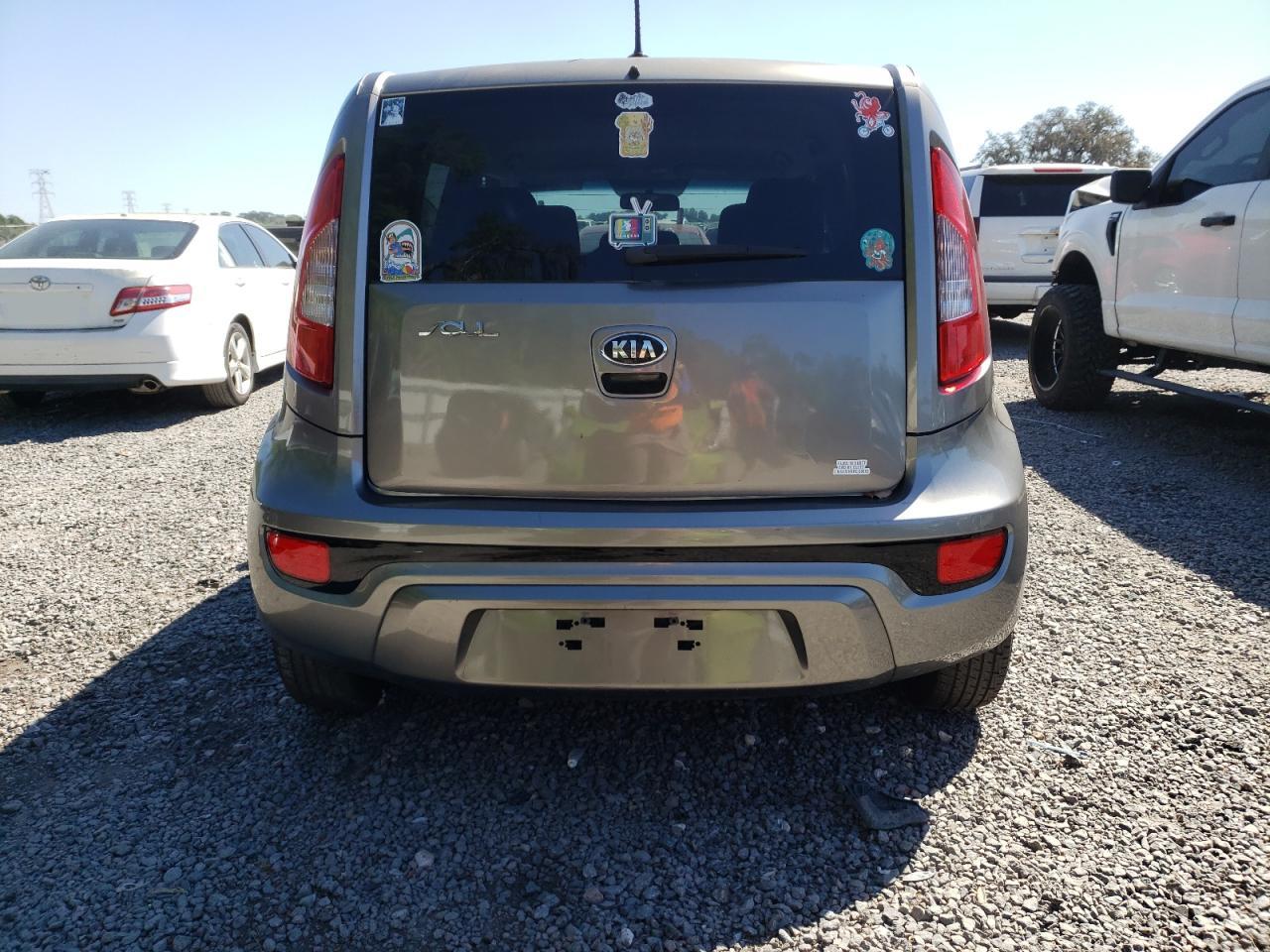 Photo 5 VIN: KNDJT2A55D7542984 - KIA SOUL 