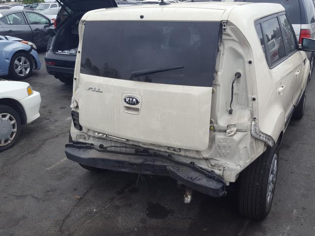 Photo 8 VIN: KNDJT2A55D7583017 - KIA SOUL 