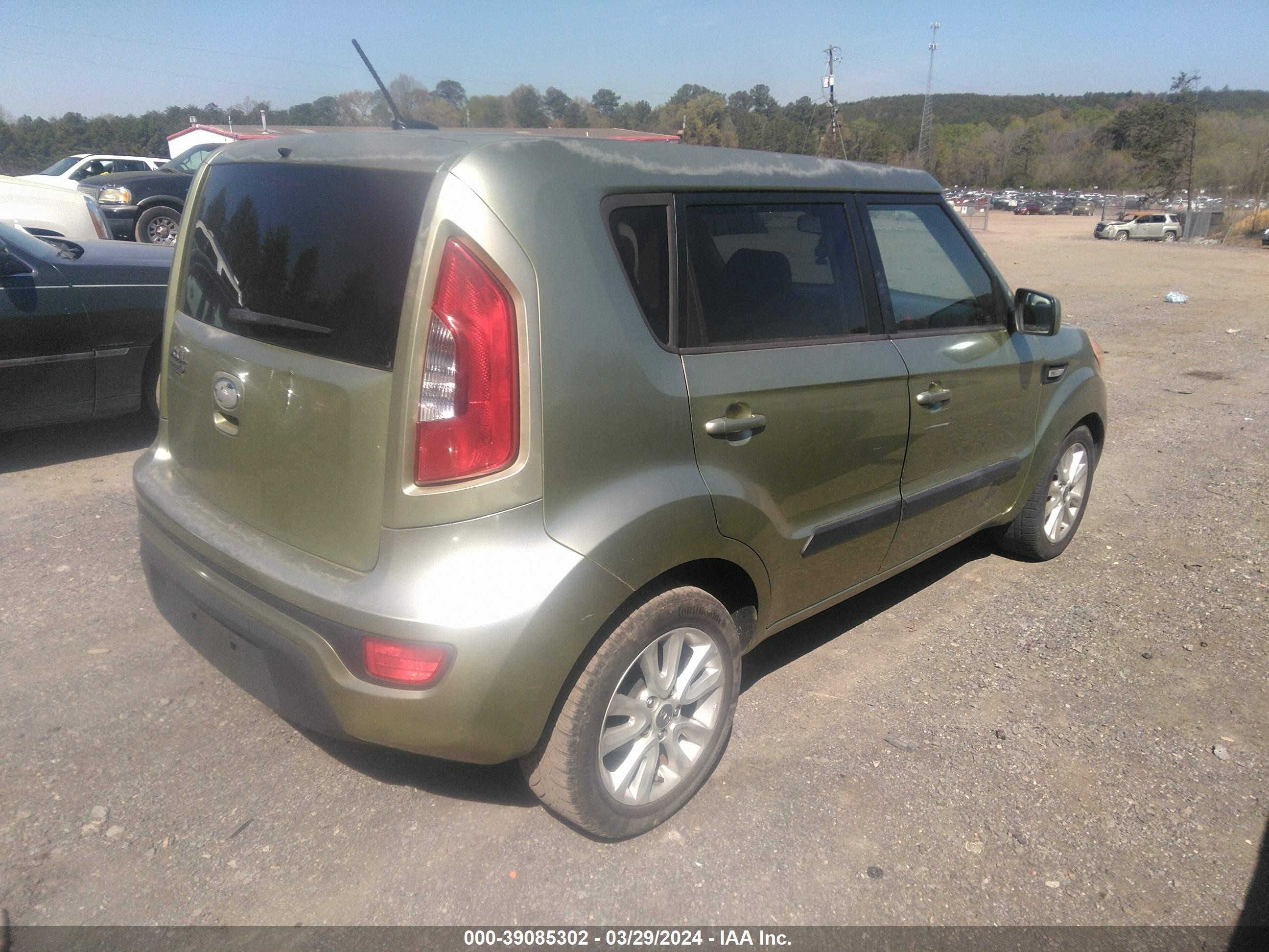 Photo 3 VIN: KNDJT2A55D7586029 - KIA SOUL 