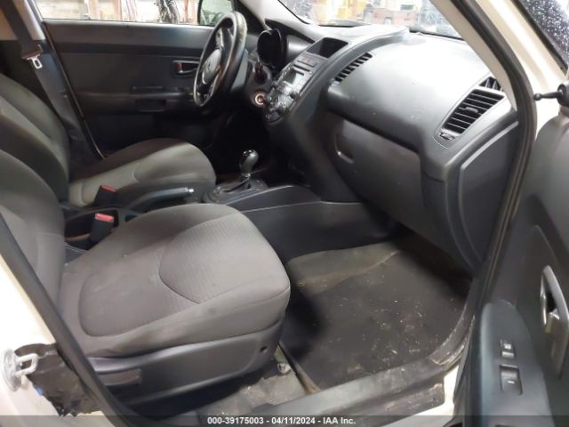 Photo 4 VIN: KNDJT2A56C7398988 - KIA SOUL 