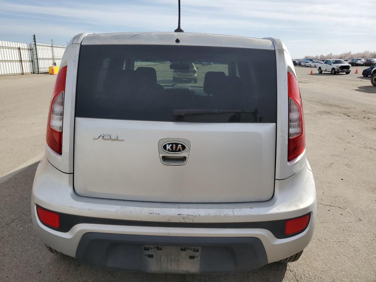 Photo 5 VIN: KNDJT2A56C7406295 - KIA SOUL 