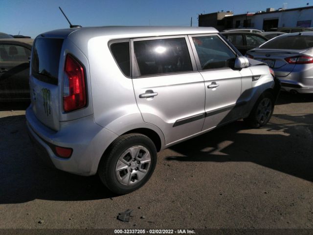 Photo 3 VIN: KNDJT2A56C7408810 - KIA SOUL 