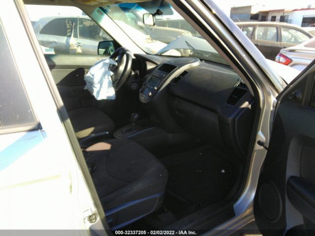 Photo 4 VIN: KNDJT2A56C7408810 - KIA SOUL 