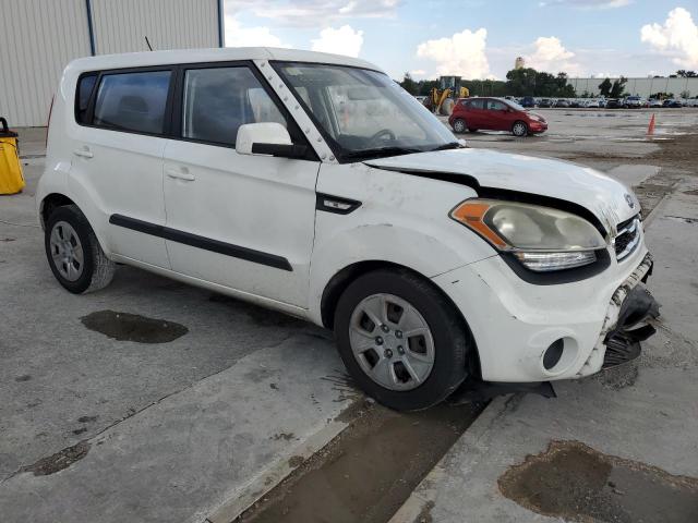 Photo 3 VIN: KNDJT2A56C7438213 - KIA SOUL 