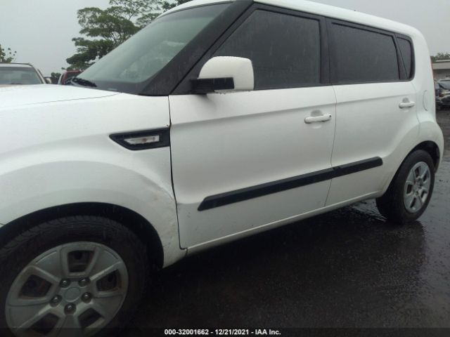 Photo 5 VIN: KNDJT2A56C7452189 - KIA SOUL 