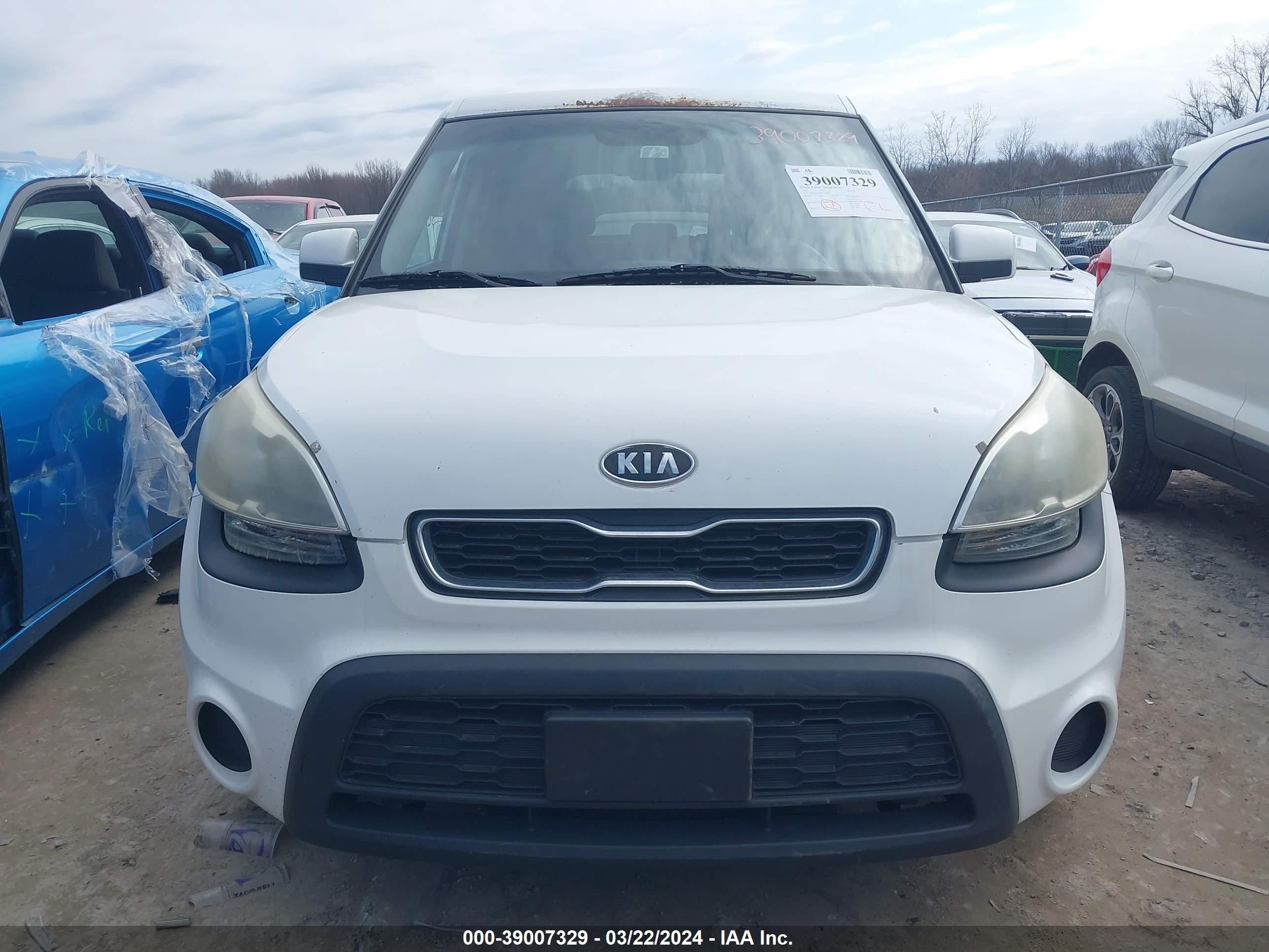 Photo 11 VIN: KNDJT2A56C7469767 - KIA SOUL 