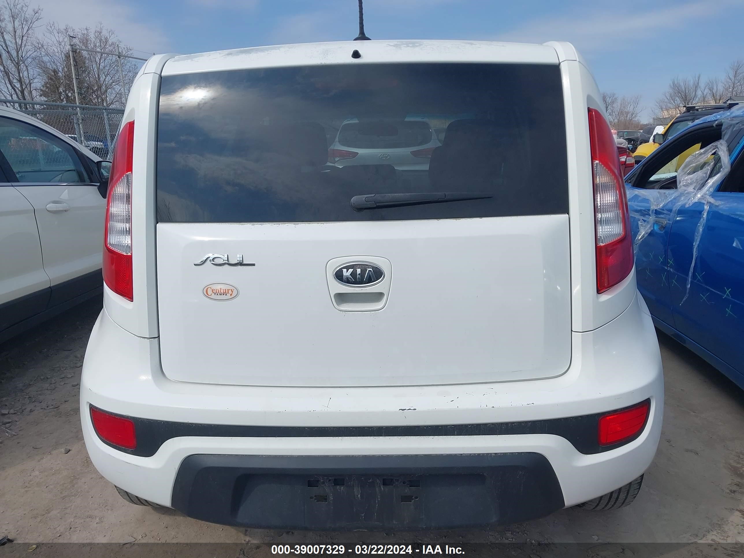 Photo 15 VIN: KNDJT2A56C7469767 - KIA SOUL 