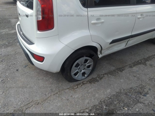 Photo 5 VIN: KNDJT2A56D7482083 - KIA SOUL 