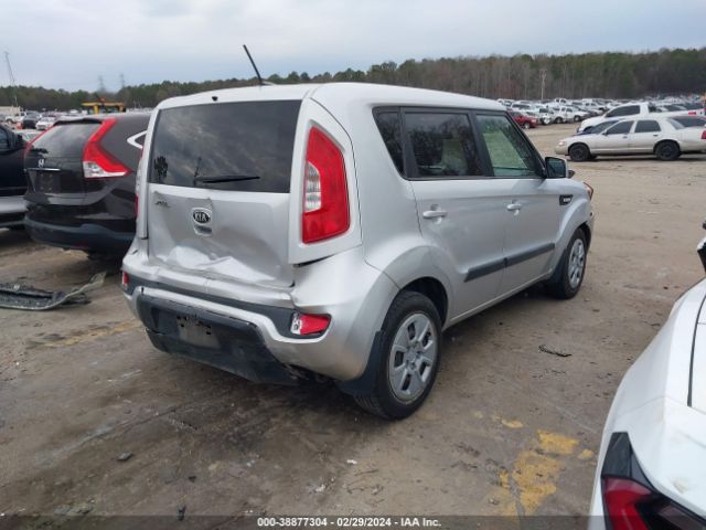 Photo 3 VIN: KNDJT2A56D7561348 - KIA SOUL 