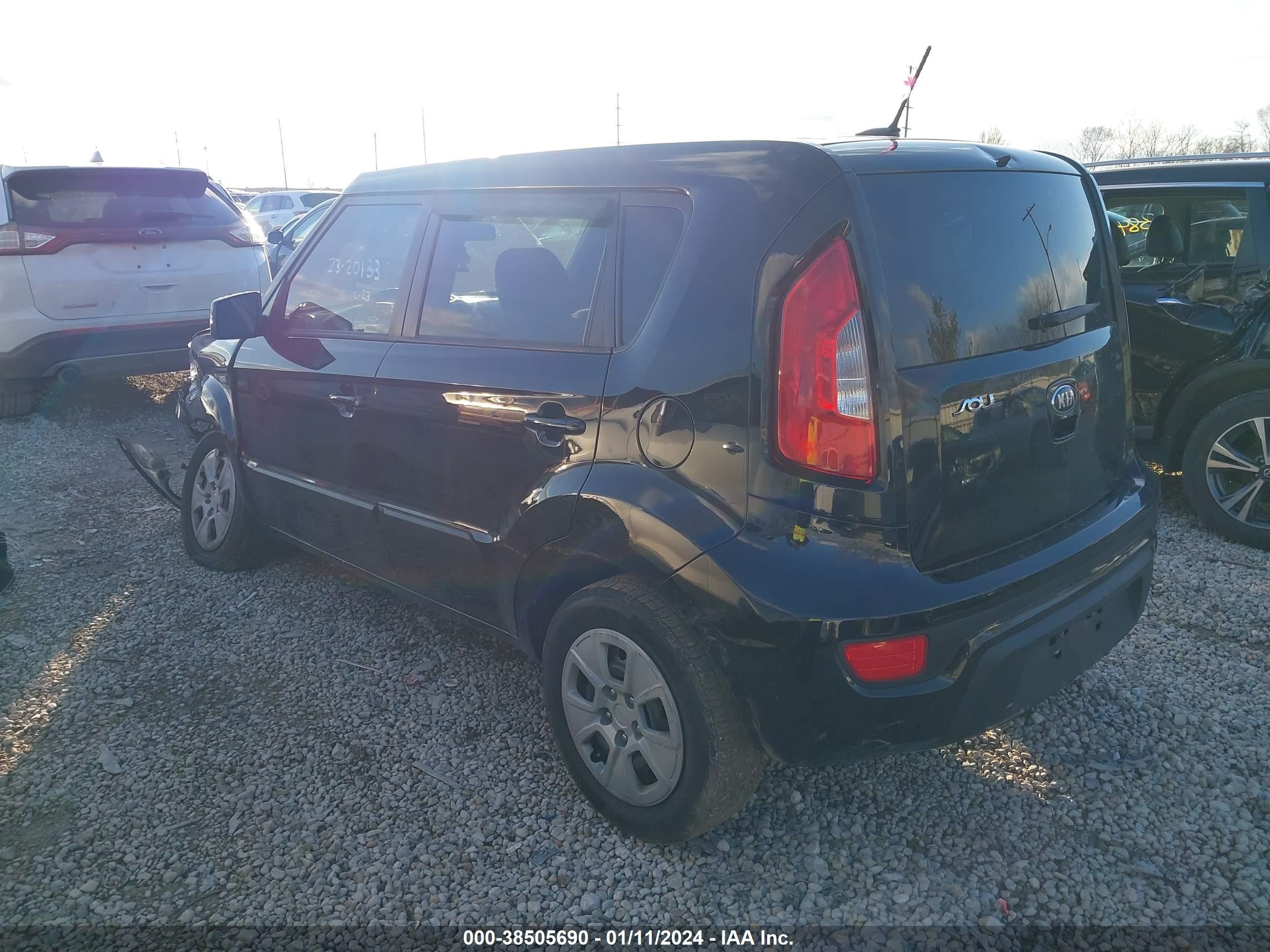 Photo 2 VIN: KNDJT2A56D7596410 - KIA SOUL 