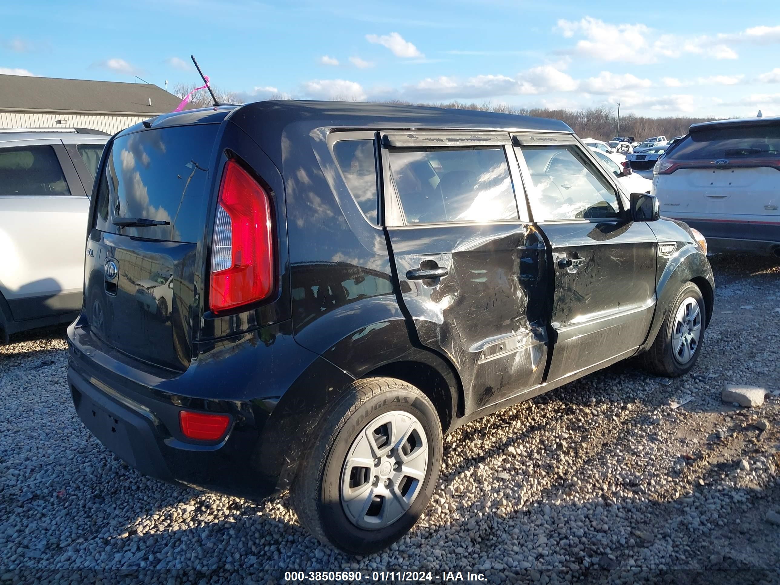 Photo 3 VIN: KNDJT2A56D7596410 - KIA SOUL 