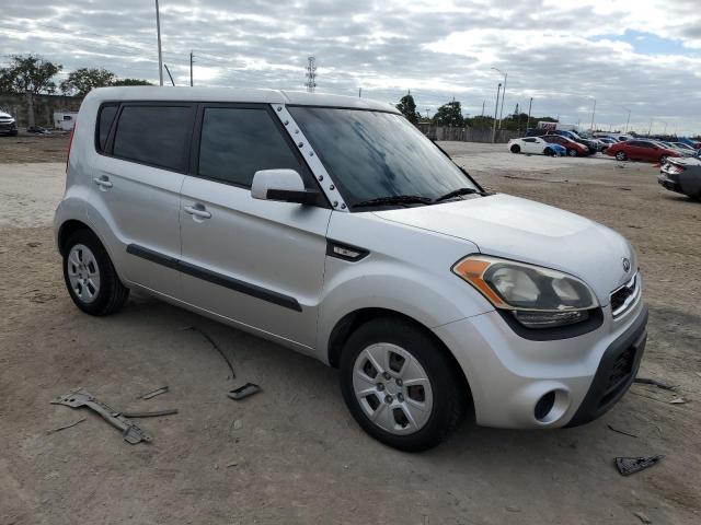 Photo 3 VIN: KNDJT2A57C7406239 - KIA SOUL 