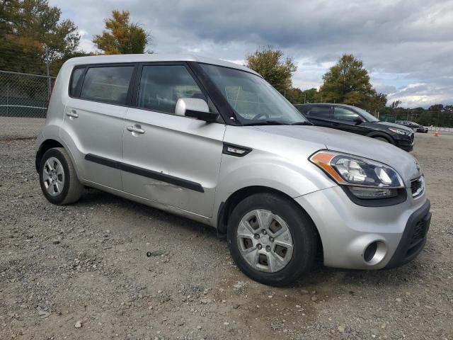 Photo 3 VIN: KNDJT2A57C7437135 - KIA SOUL 