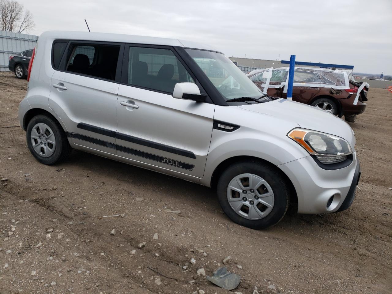 Photo 3 VIN: KNDJT2A57C7476890 - KIA SOUL 