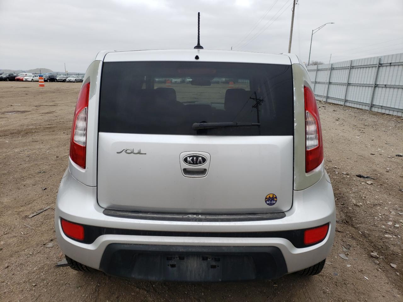 Photo 5 VIN: KNDJT2A57C7476890 - KIA SOUL 