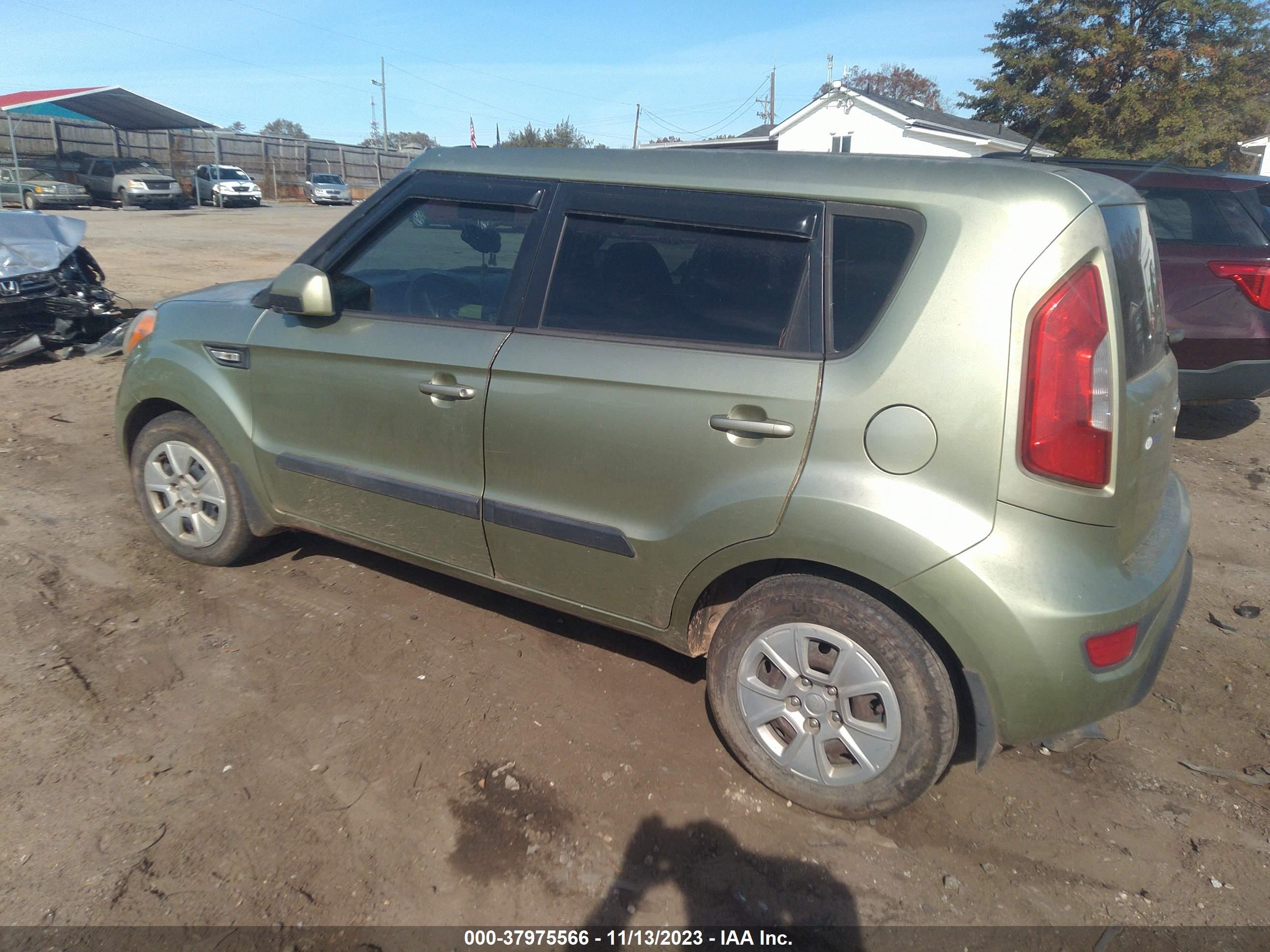 Photo 2 VIN: KNDJT2A57D7534093 - KIA SOUL 