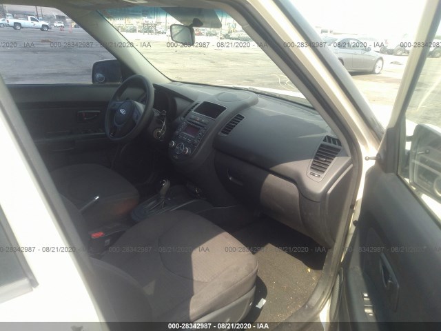 Photo 4 VIN: KNDJT2A57D7553310 - KIA SOUL 