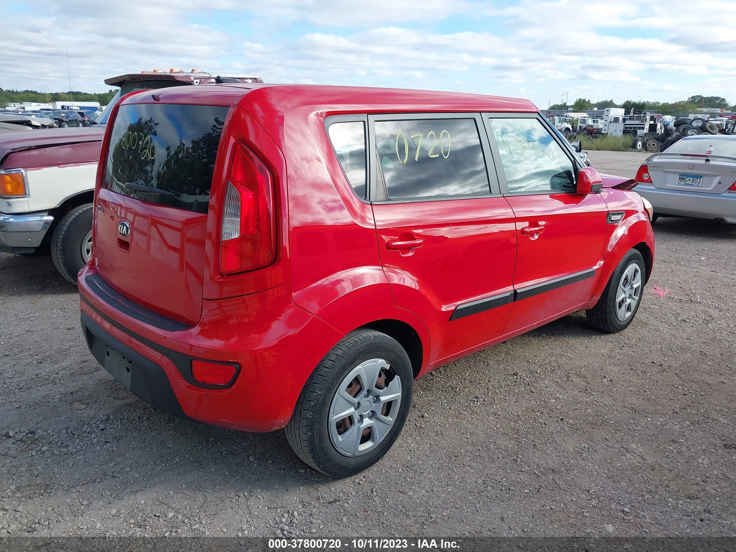 Photo 3 VIN: KNDJT2A57D7604515 - KIA SOUL 