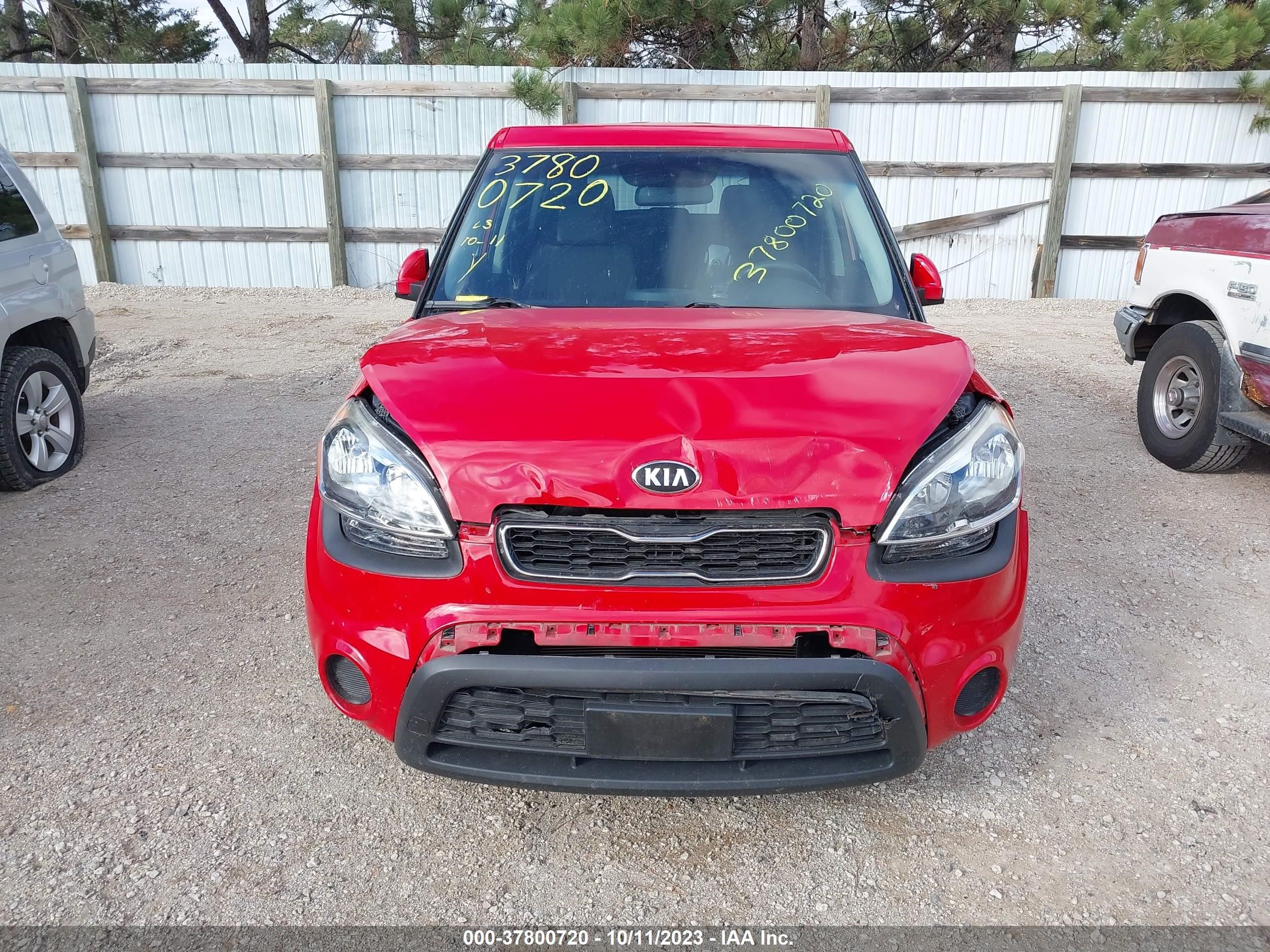 Photo 5 VIN: KNDJT2A57D7604515 - KIA SOUL 