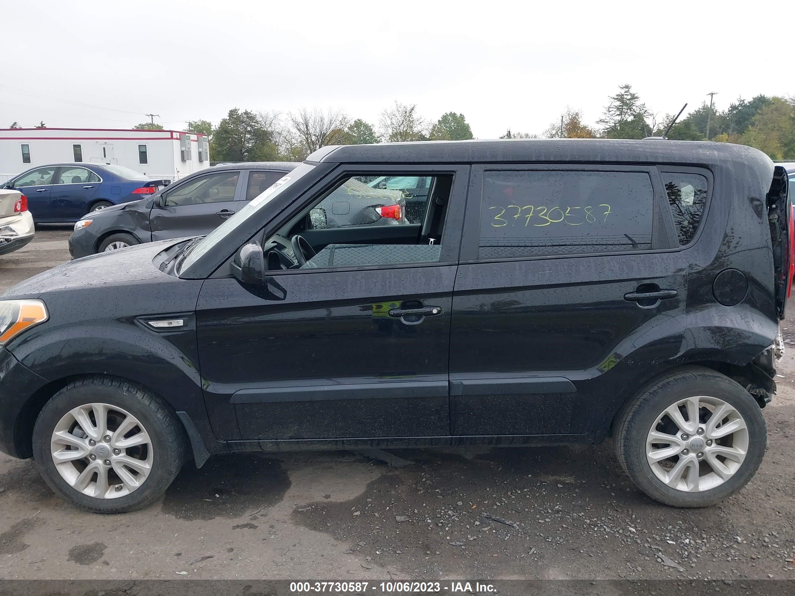 Photo 13 VIN: KNDJT2A57D7755984 - KIA SOUL 