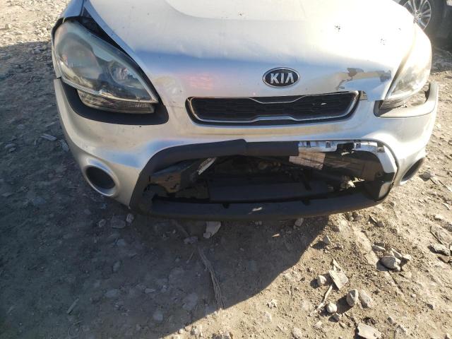 Photo 8 VIN: KNDJT2A57D7764653 - KIA SOUL 