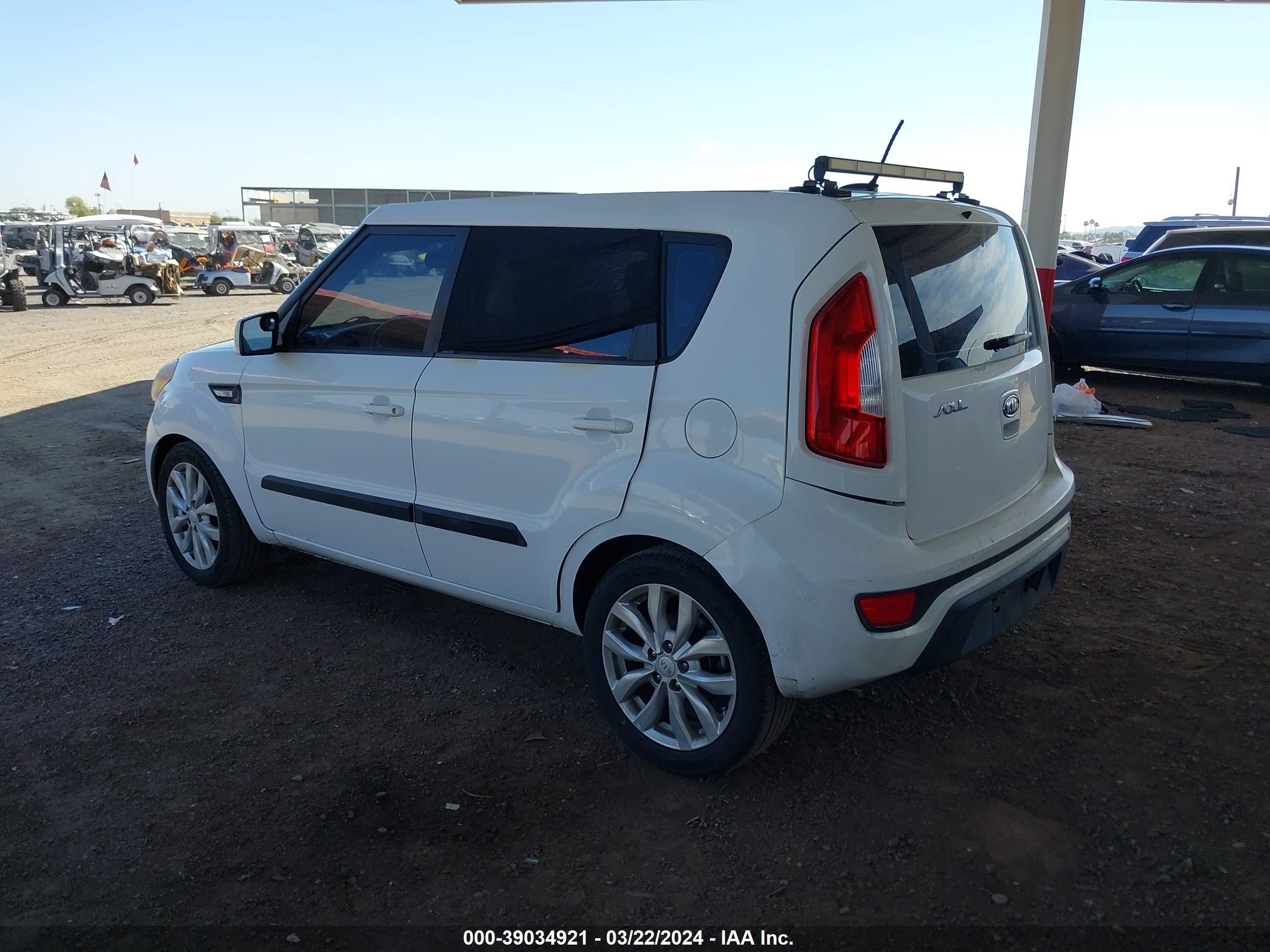 Photo 2 VIN: KNDJT2A58C7387801 - KIA SOUL 