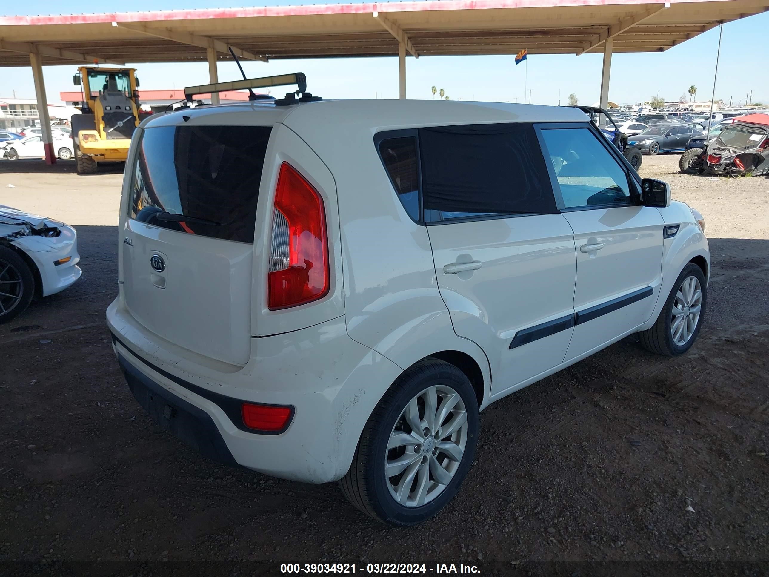 Photo 3 VIN: KNDJT2A58C7387801 - KIA SOUL 