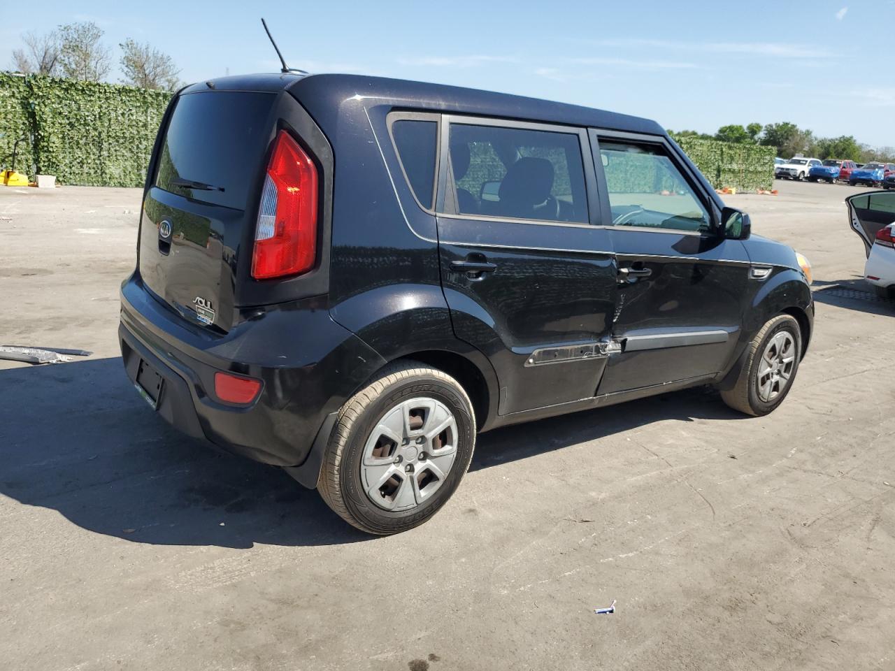 Photo 2 VIN: KNDJT2A58C7479037 - KIA SOUL 